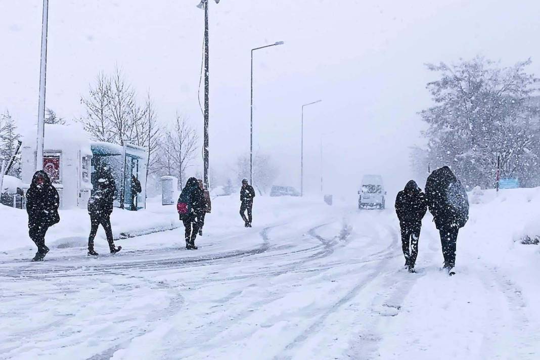 Kar tatilinde okul yöneticileri okula gitmek zorunda mı? 1