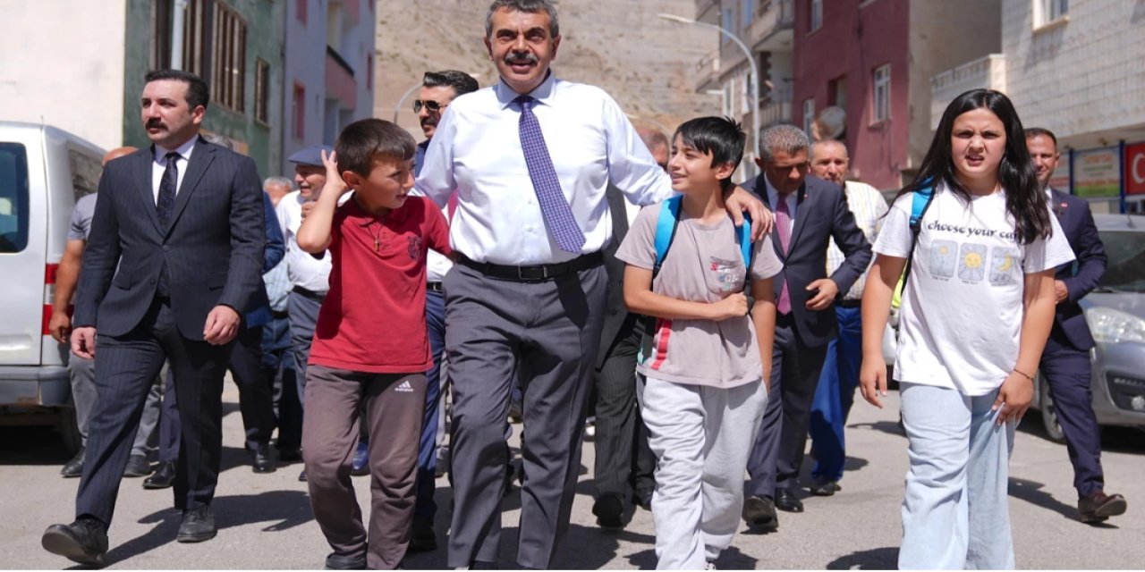 Bakan Yusuf Tekin Memleketi Erzurum'da Konuştu