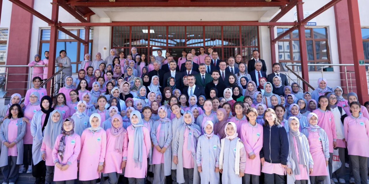 Bakan Yusuf Tekin'den Sürpriz Okul Ziyareti!