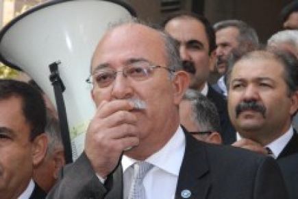 DİYARBAKIR EMNİYET MÜDÜRÜ HAKKINDA SUÇ DUYURUSUNDA BULUNULDU