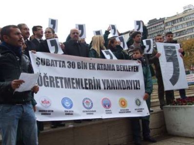 Şubatçılar eylemlerine virgül koydu