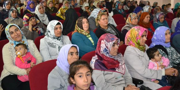 MEB Müsteşarı ve İnsan Kayn. Gn. Md. değişmelidir