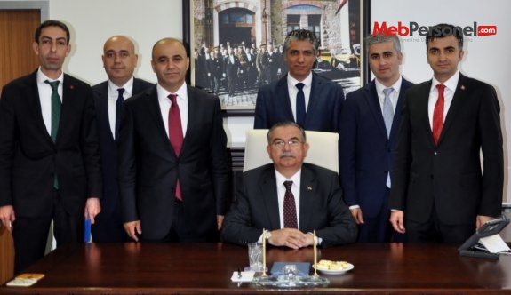 Bakan Yılmaz İzmir´de