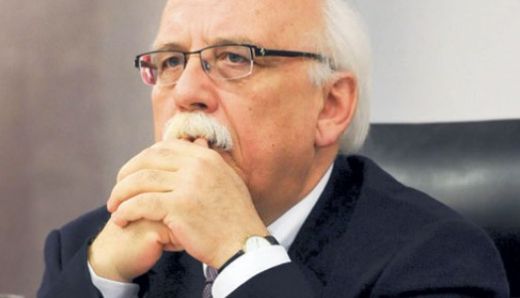 O KOLTUKTA BİR DAKİKA DAHİ OTURMA