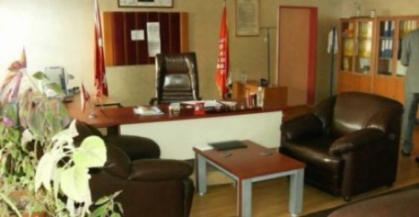 Torpilin Varsa Okul Müdürüsün