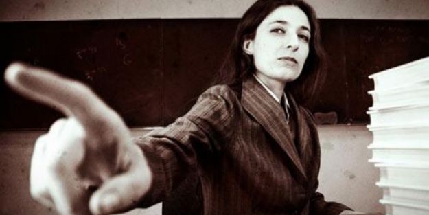 ÖĞRETMENE ŞİDDET UYGULAYAN DA TUTUKLANSIN