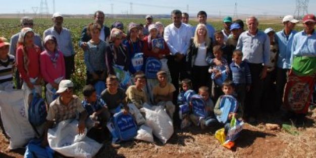 Okullar Açıldı Ama Başta Kız Çocukları Olmak Üzere Çocuklar Tarlalarda Çalışmaya Devam Ediyor