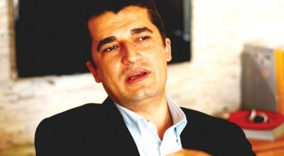 Eğitim ve Zenginlik Olmadan Demokrasi Olmaz!