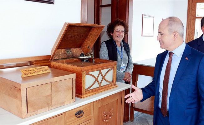 Atatürk'ün gramofonunun 70 yıllık sessizliği sona erdi
