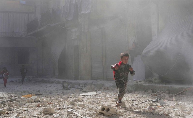Halep yoğun bombardıman altında