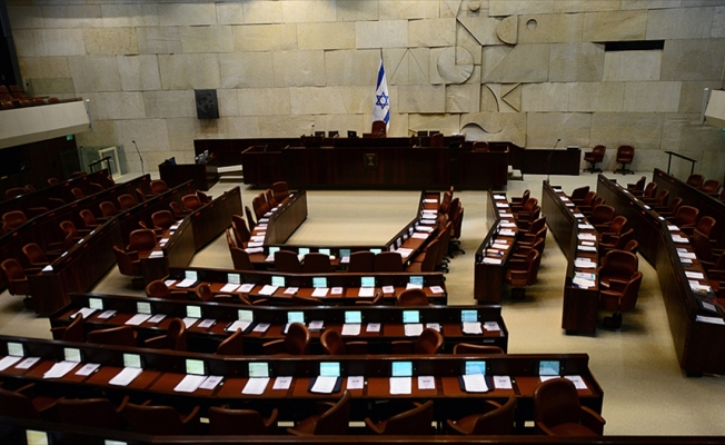 Knesset'te bir kez daha ezan yankılandı