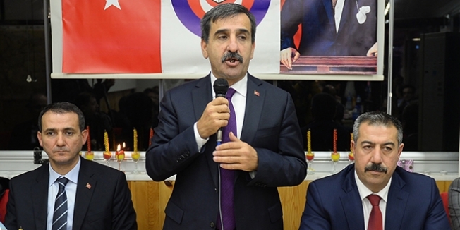 Kravatlı PKK'lıları niye görmezlikten geliyorsunuz?