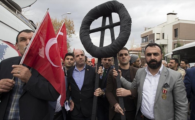 Lüksemburg'un Ankara Büyükelçiliği önünde protesto
