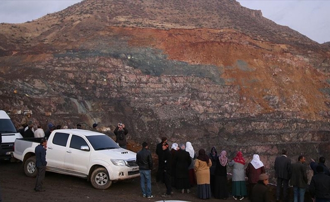 Maden ocağındaki göçüğün yol açtığı facia, günün ilk ışıklarıyla ortaya çıktı