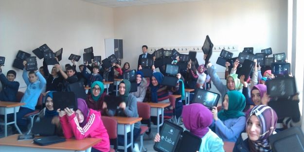 Tokat'ta Tablet Bilgisayar Dağıtım Töreni Yapıldı