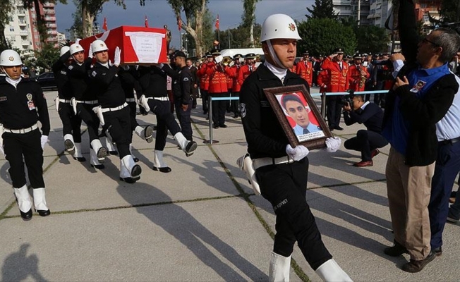 Şehit polis memuru için tören düzenlendi