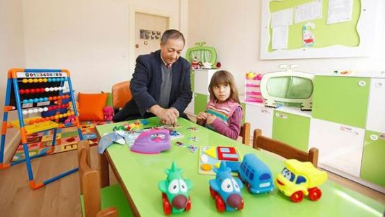 İzmir’de otistik çocuklar için ücretsiz okul