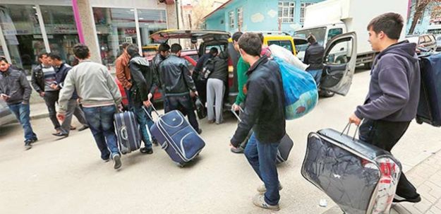 Cemaate büyük şok! Kaçışlar başladı