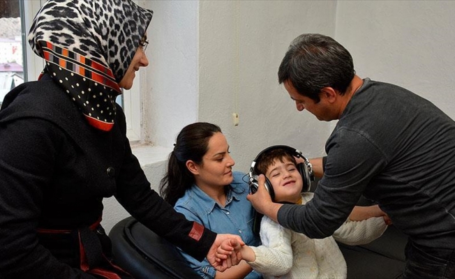 'Özel çocuklar'ı yaşama bağlıyorlar