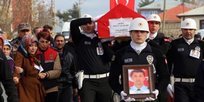 Şehit polis memuru Oğuz son yolculuğuna uğurlandı