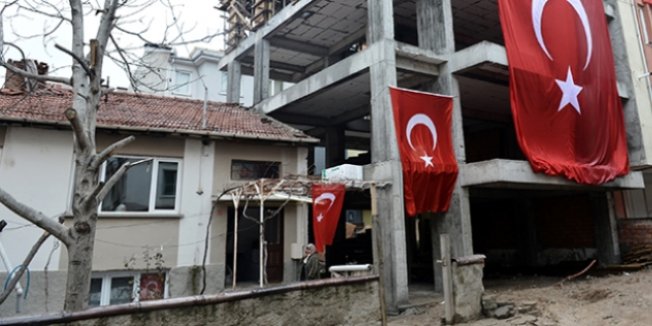 Öğretmen olarak atanamayınca polisliği seçti, hain saldırıda şehit oldu