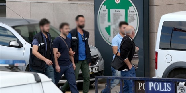 8 ilde gözaltına alınan 12 zanlıdan, 3'ü tutuklandı