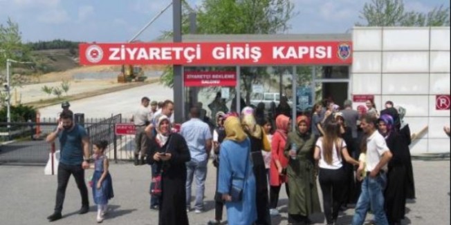 Ankara'da tutuklu 48 askeri öğrenci tahliye edildi