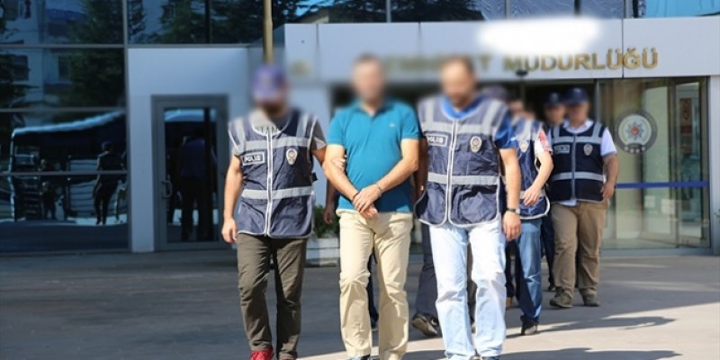 'ByLock' kullanıcısı 2 memur tutuklandı