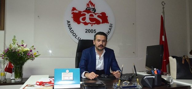 Satar’dan skandal kitaba sert tepki