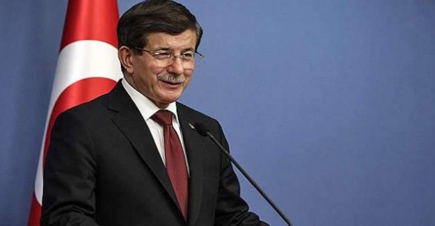 Başbakan Davutoğlu Öğretmen Atamaları İçin Tarih Verdi