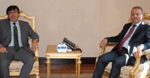 Müsteşar  Yusuf Tekin, Afyon Valisi Güner’i ziyaret etti