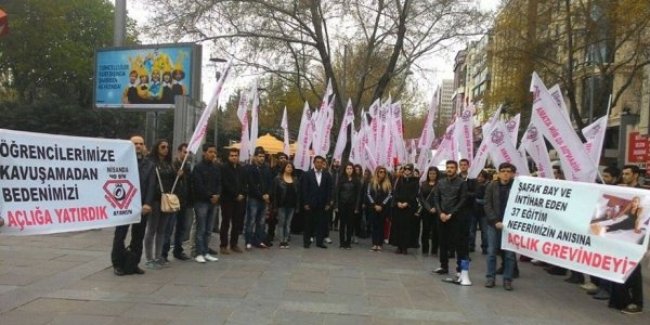 Atama Bekleyen Öğretmenler Kızılay'da Eylemde