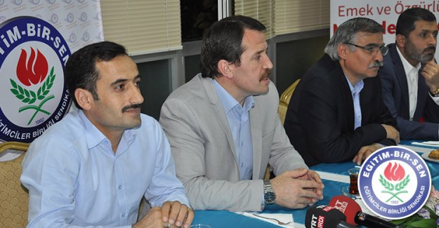 Partilerin vaatlerinin siyaseten mi hakikaten mi olduğunu toplu sözleşme masasında göreceğiz