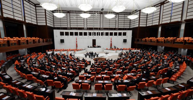 CHP'den atanamayan öğretmenler için kanun teklifi