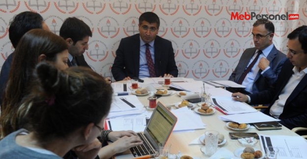 Yükseköğretim ve yurt dışı burslarında rekor artış