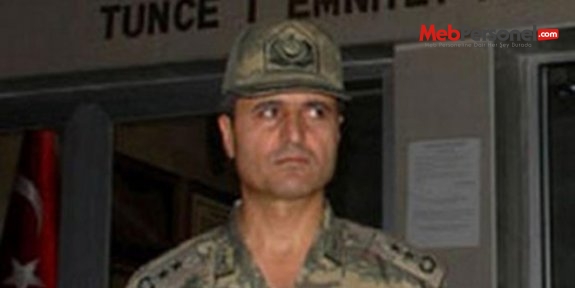 Talimatı getireni yumrukladı, darbenin seyrini değiştirdi