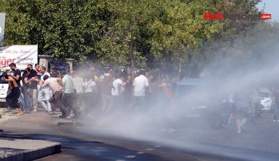 Eğitim-Sen'in protestosuna polis müdahele etti