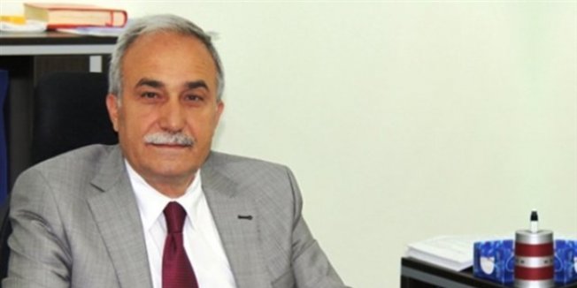 Bakanın eşinin şoförü, önce özel kalem, sonra danışman oldu