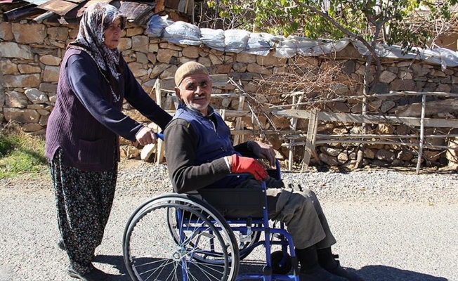 'Kapı profili'nden arabayla hayata bağlanan engelliye yardım eli
