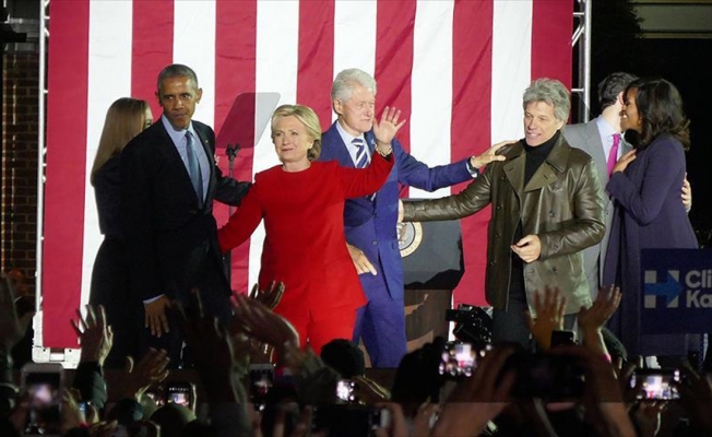 Clinton'ın son mitingi demokratların güç birliğine sahne oldu