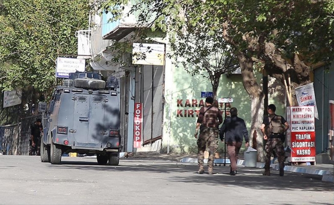 Bomba, kaymakamlık binası içinden patlatılmış