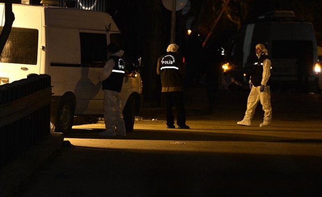 Van'da AK Parti ilçe binasına bombalı saldırı