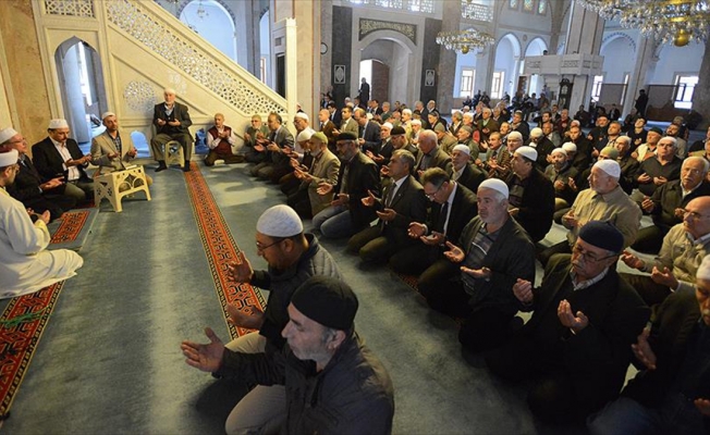 Şehit kaymakam için 81 il ve 917 ilçede hatim indirildi