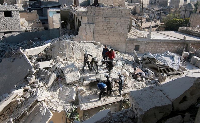 Halep'e yönelik yoğun bombardıman devam ediyor