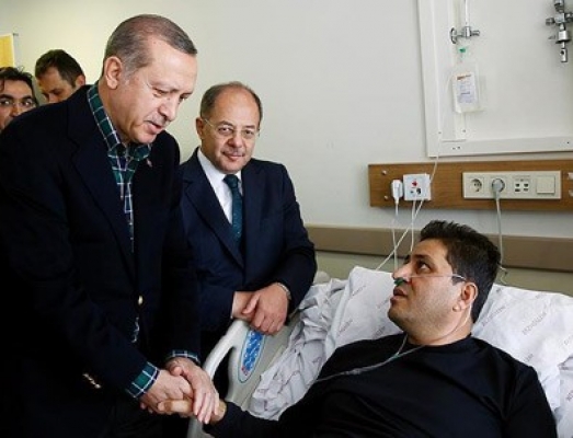 Cumhurbaşkanı Erdoğan İstanbul'daki terör saldırısında yaralananları ziyaret etti