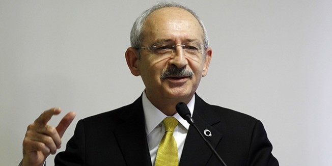 Kışlaya, camiye, okula, adliyeye siyaseti sokmayın