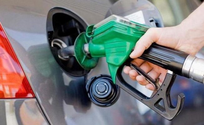 Benzine zam geldi