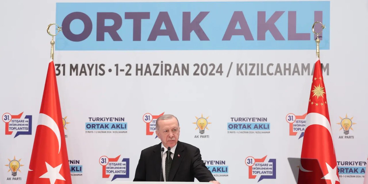 Ak Parti Kızılcahamam İstişare Toplantısında En Çok Şikayet Edilen MEB Bakan Yardımcıları!