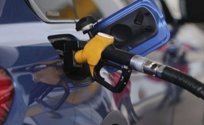 Benzin ve motorine yeni zam yapıldı