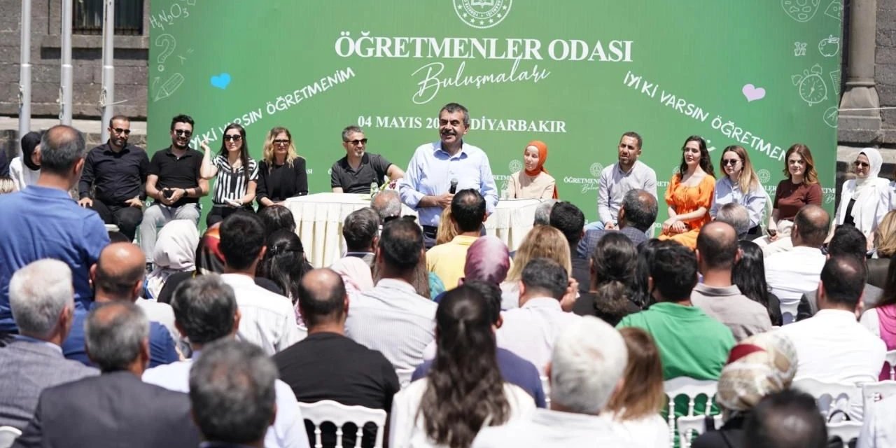 Bakan Yusuf Tekin'in Talimatıyla Öğretmenlerin Yıllardır Beklediği Müjde Geldi: Sıralamatik Uygulaması Başlıyor!